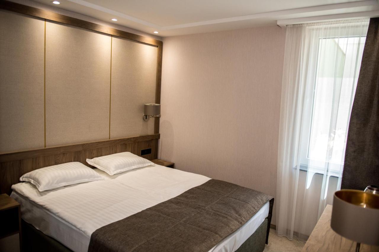 Arletti Hotel รูเซ ภายนอก รูปภาพ