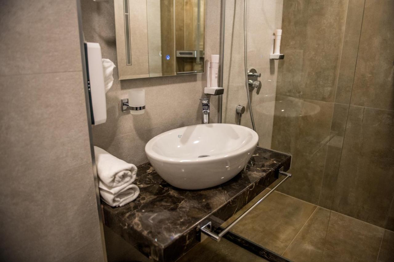 Arletti Hotel รูเซ ภายนอก รูปภาพ