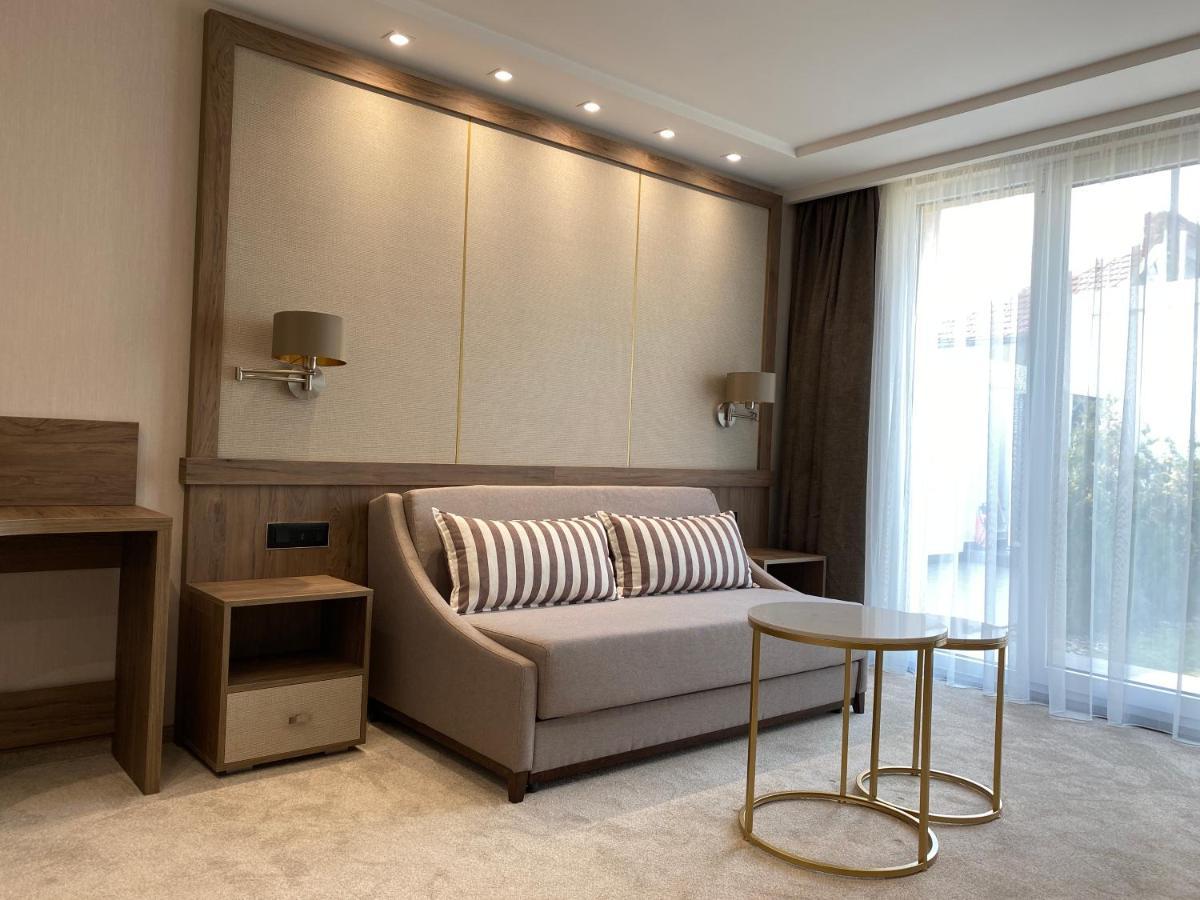 Arletti Hotel รูเซ ภายนอก รูปภาพ